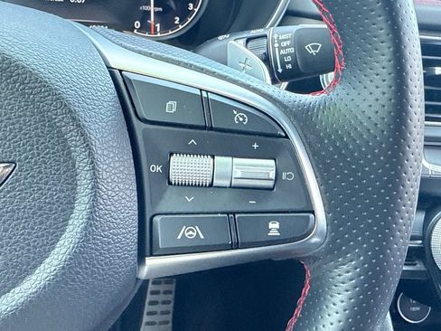 Used 2023 Genesis G70 2.0T w/ Sport Prestige Package RWD image 31