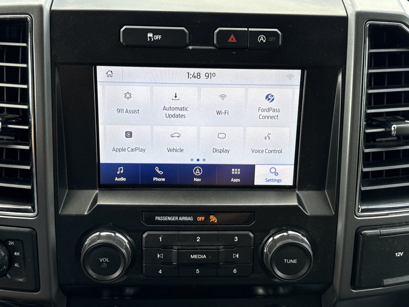Used 2020 Ford F150 XLT w/ Equipment Group 302A Luxury AWD/4WD image 25