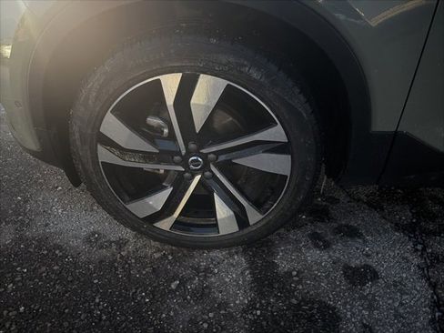 Used 2023 Volvo XC40 B5 Plus w/ Driver Assist Package image 12