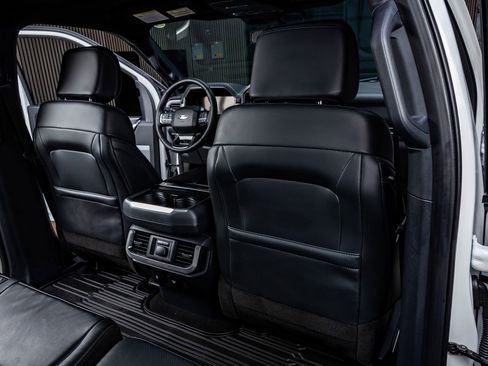 Used 2025 Ford F150 Platinum w/ FX4 Off-Road Package image 32