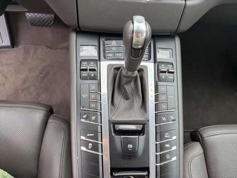 Used 2017 Porsche Macan S image 9