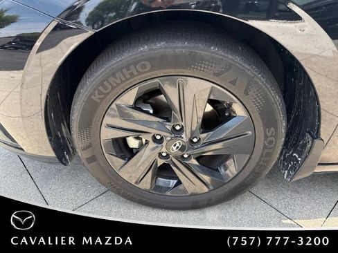 Used 2023 Hyundai Elantra SEL FWD image 22