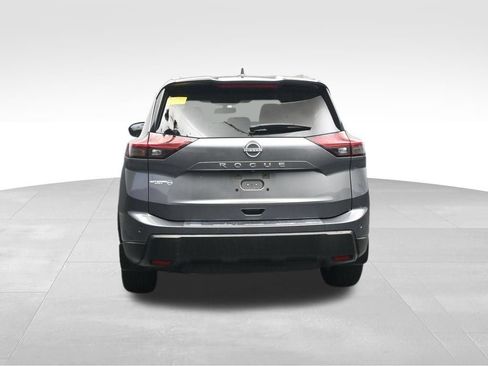 Used 2025 Nissan Rogue SV w/ SV Premium Package FWD image 4
