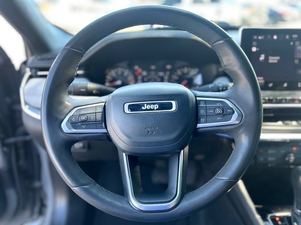 Used 2023 Jeep Compass Limited AWD/4WD image 18