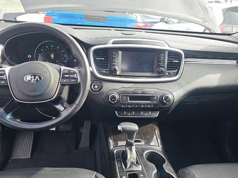 Used 2020 Kia Sorento EX FWD image 11