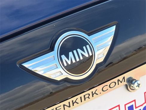 Used 2018 MINI Cooper 2-Door Hardtop image 11