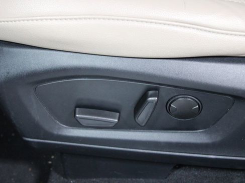 Used 2023 Ford Explorer Limited image 16