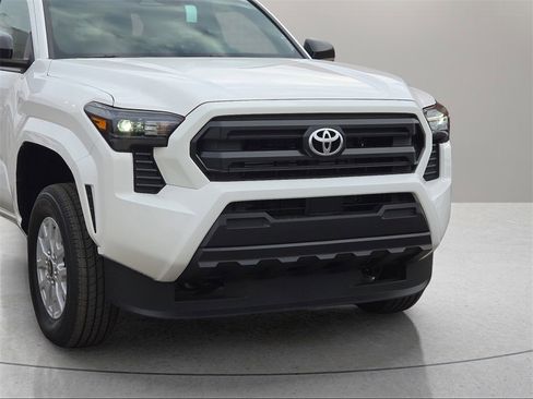 New 2026 Toyota Tacoma SR image 9