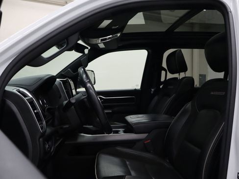Used 2022 RAM 1500 Laramie RWD image 2