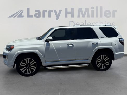 Used 2018 Toyota 4Runner Limited AWD/4WD image 2