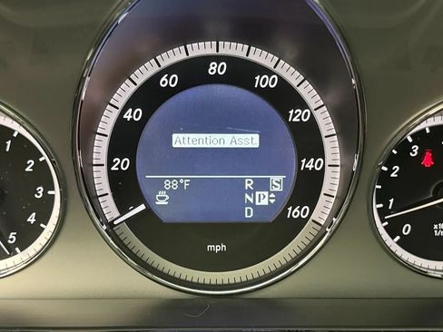 Used 2010 Mercedes-Benz E 350 4MATIC Sedan image 11