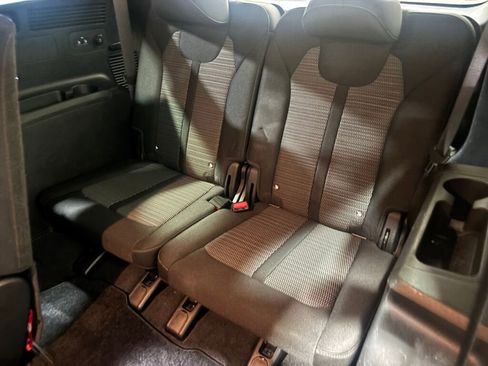 Used 2024 Kia Sorento LX image 13