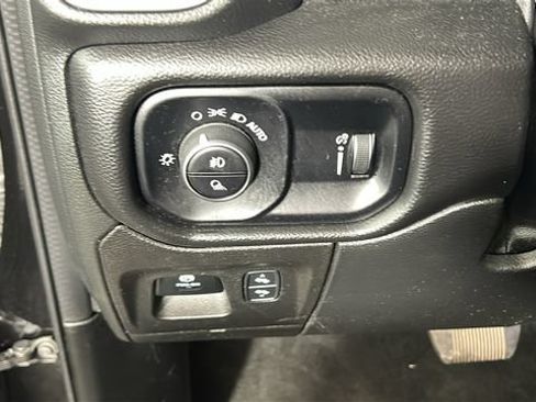 Used 2022 RAM 1500 Big Horn AWD/4WD image 19