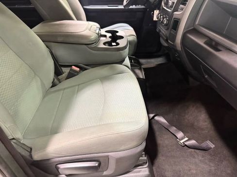 Used 2018 RAM 3500 Tradesman w/ Chrome Appearance Group image 23