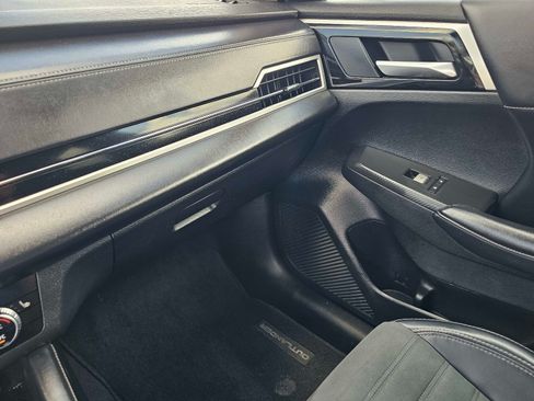 Used 2024 Mitsubishi Outlander SE Black Edition AWD/4WD image 25
