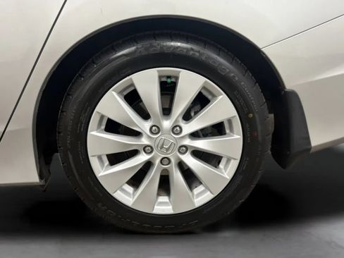 Used 2013 Honda Accord EX image 28