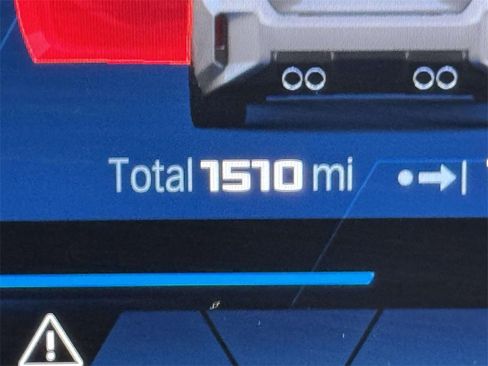 Used 2025 BMW M2 image 2