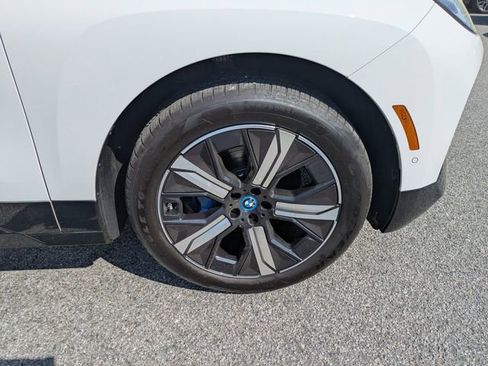 Used 2025 BMW iX xDrive50 w/ Premium Package image 12