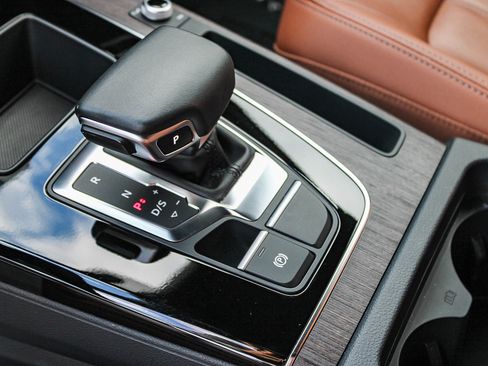 Used 2024 Audi Q5 2.0T Premium image 20