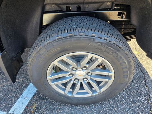 New 2026 Chevrolet Colorado LT image 19