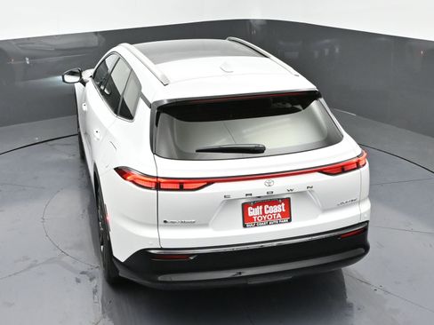 New 2025 Toyota Crown Signia image 37