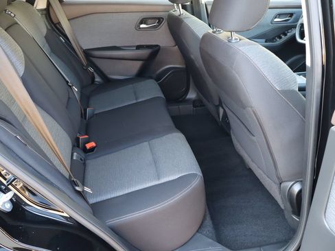 Used 2023 Nissan Rogue SV AWD/4WD image 17
