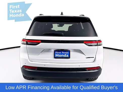 Used 2025 Jeep Grand Cherokee Limited w/ Black Appearance Package image 7