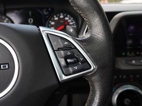 Used 2020 Chevrolet Camaro SS RWD image 31
