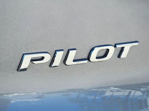 Certified 2022 Honda Pilot Special Edition image 11