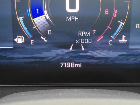 Used 2026 Chevrolet Traverse LT w/ Driver Confidence Package FWD image 42
