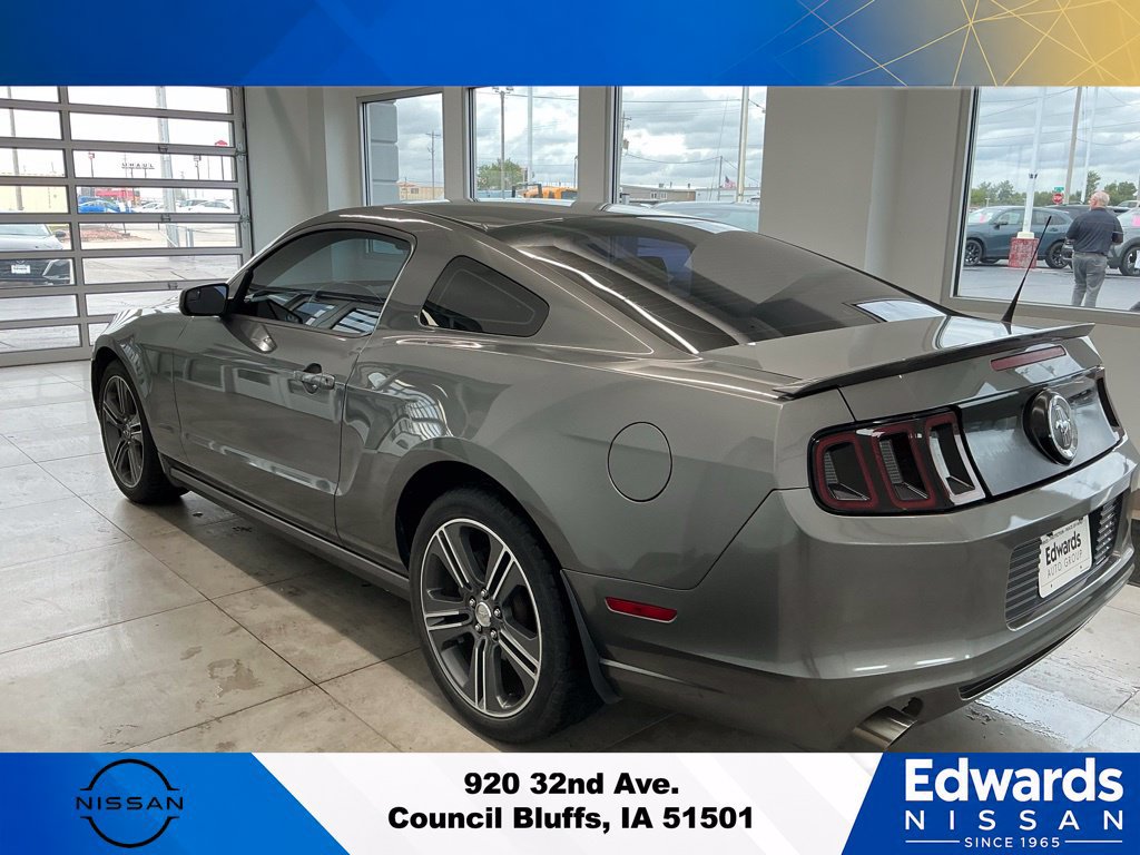Used 2013 Ford Mustang Coupe w/ V6 Performance Pkg RWD image 4
