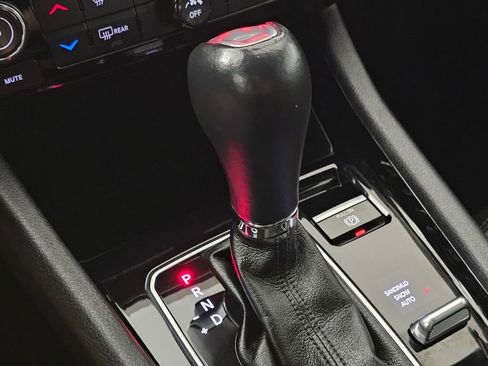 Used 2023 Jeep Compass Limited image 31