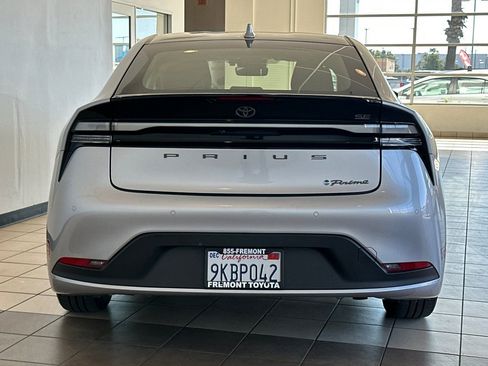 Used 2024 Toyota Prius Prime SE image 5
