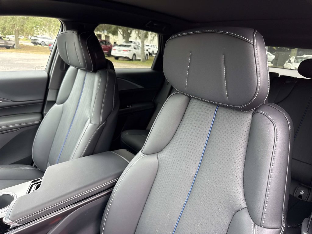 New 2027 Cadillac Lyriq Sport RWD image 21