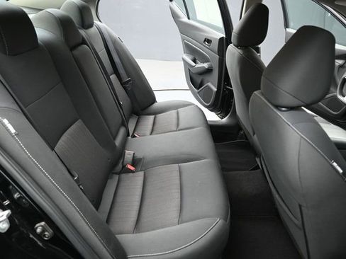 Used 2025 Nissan Altima 2.5 SV image 16