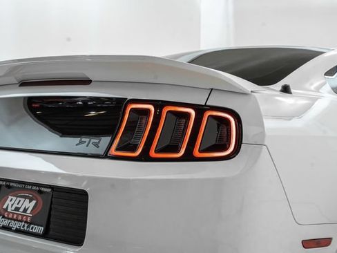 Used 2014 Ford Mustang GT RWD image 12