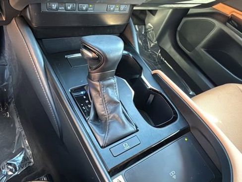 Used 2023 Lexus ES 350 w/ Premium Package image 30