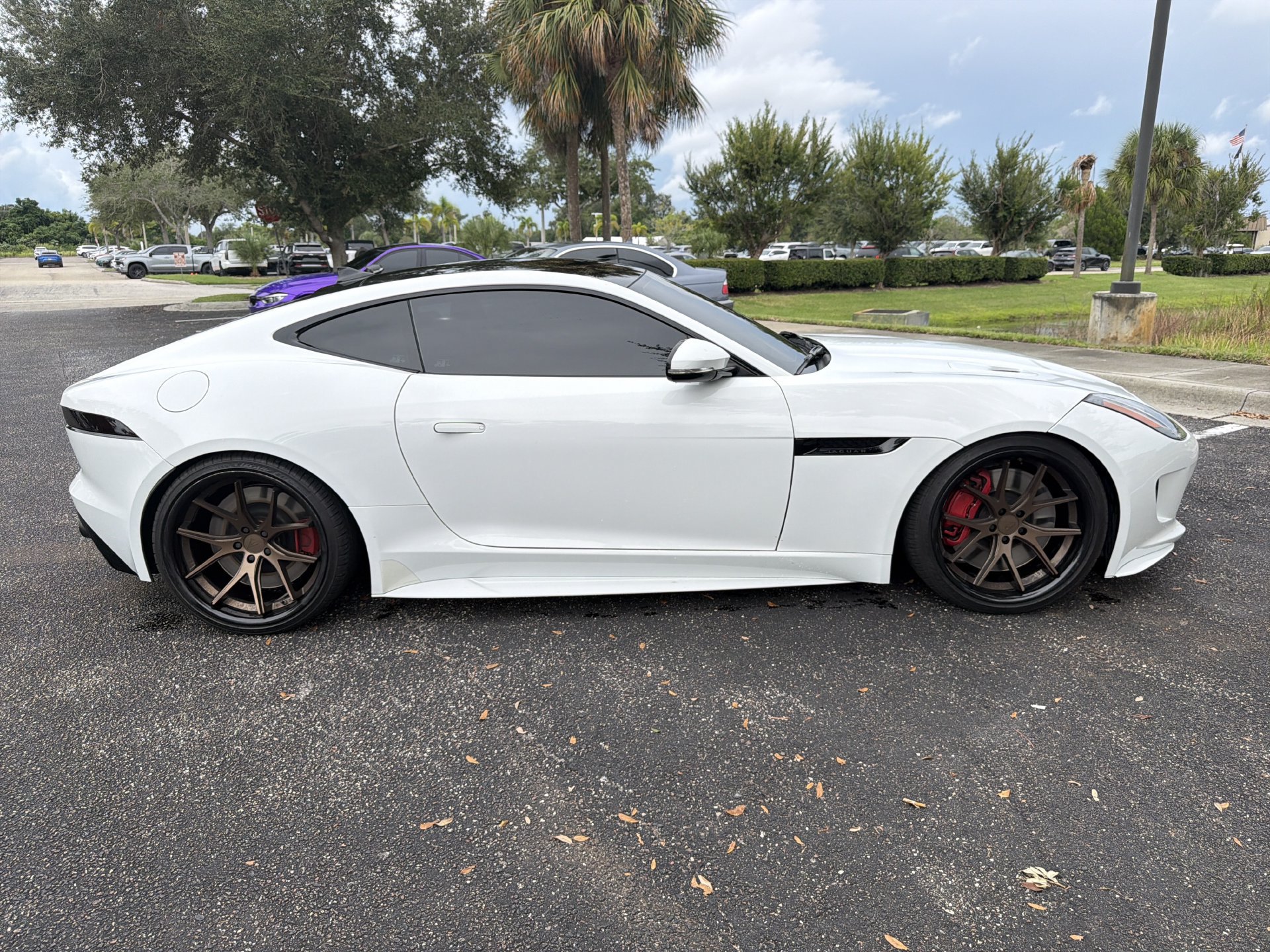 Used 2016 Jaguar F-TYPE R AWD/4WD image 3