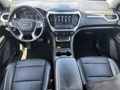 Used 2023 GMC Acadia SLT image 13