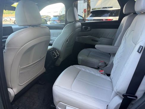 Used 2025 Kia Sorento SX Prestige AWD/4WD image 18
