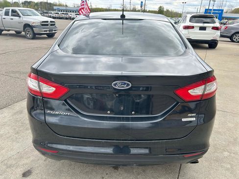 Used 2014 Ford Fusion SE w/ Equipment Group 202A FWD image 6