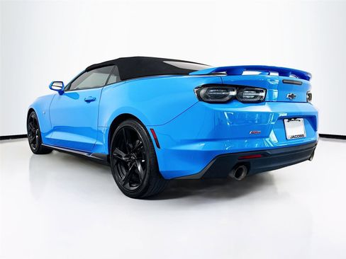 Used 2023 Chevrolet Camaro LT RWD image 9