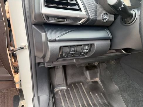 Used 2021 Subaru Forester AWD/4WD image 21