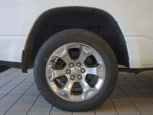 Used 2019 RAM 1500 Big Horn AWD/4WD image 25