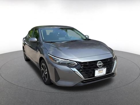 Used 2025 Nissan Sentra SV FWD image 3