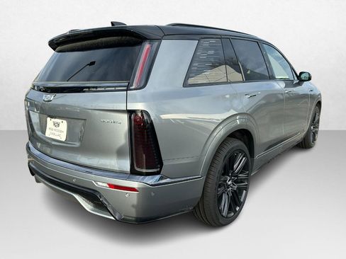 New 2026 Cadillac Vistiq Platinum image 3