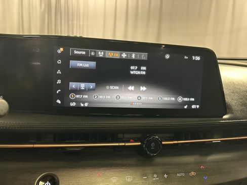 Used 2023 Nissan Ariya AWD image 15