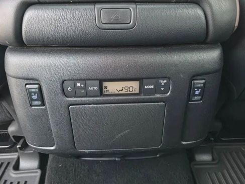 Used 2022 Nissan Armada Platinum w/ Captain's Chairs Package AWD/4WD image 21