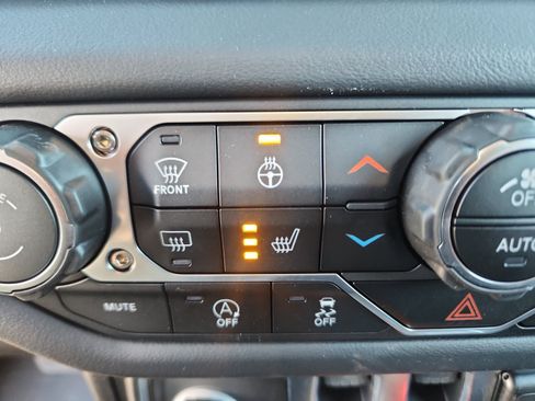 New 2026 Jeep Wrangler Rubicon AWD/4WD image 32