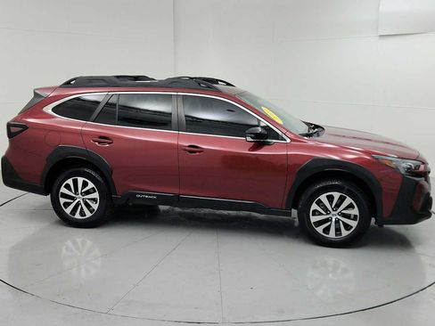 Used 2023 Subaru Outback Premium AWD/4WD image 12